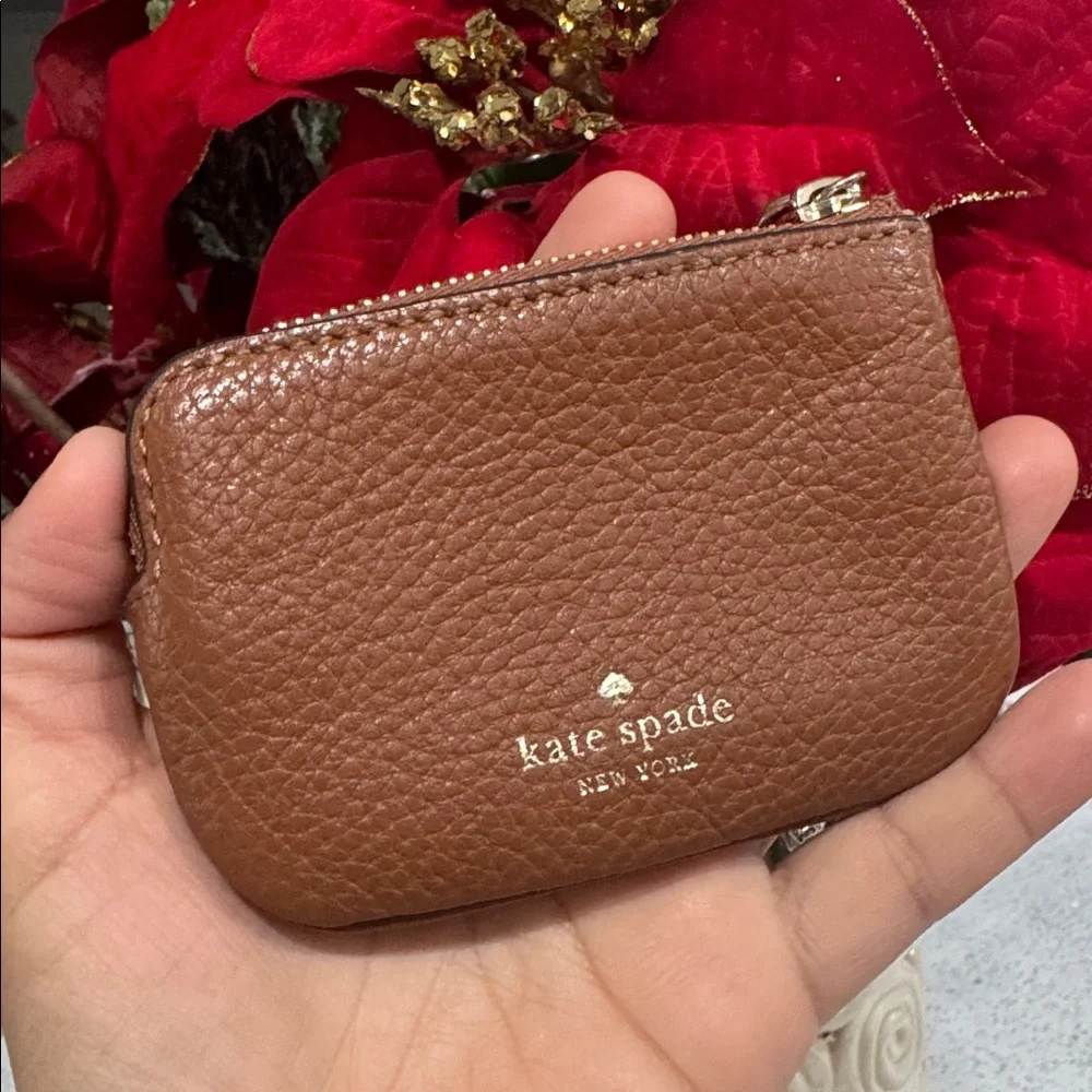 🤎Kate Spade New York Rosie Tan Small Gold Clip On Coin Purse